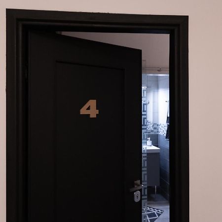 Nik Rooms Genoa Luaran gambar