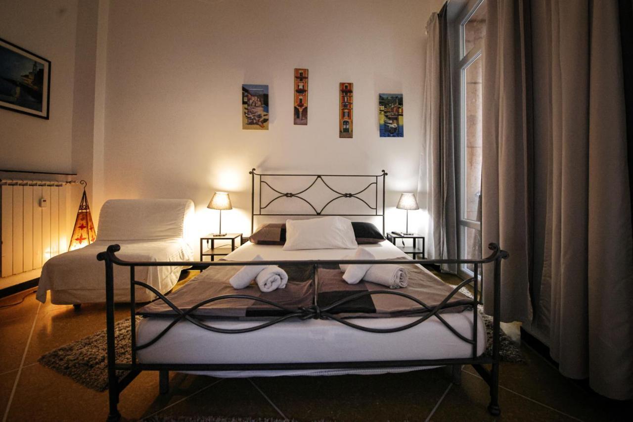 Nik Rooms Genoa Luaran gambar