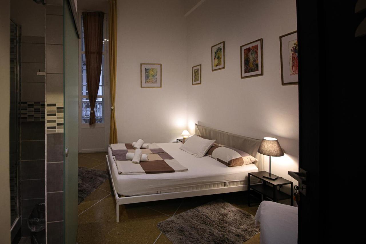 Nik Rooms Genoa Luaran gambar