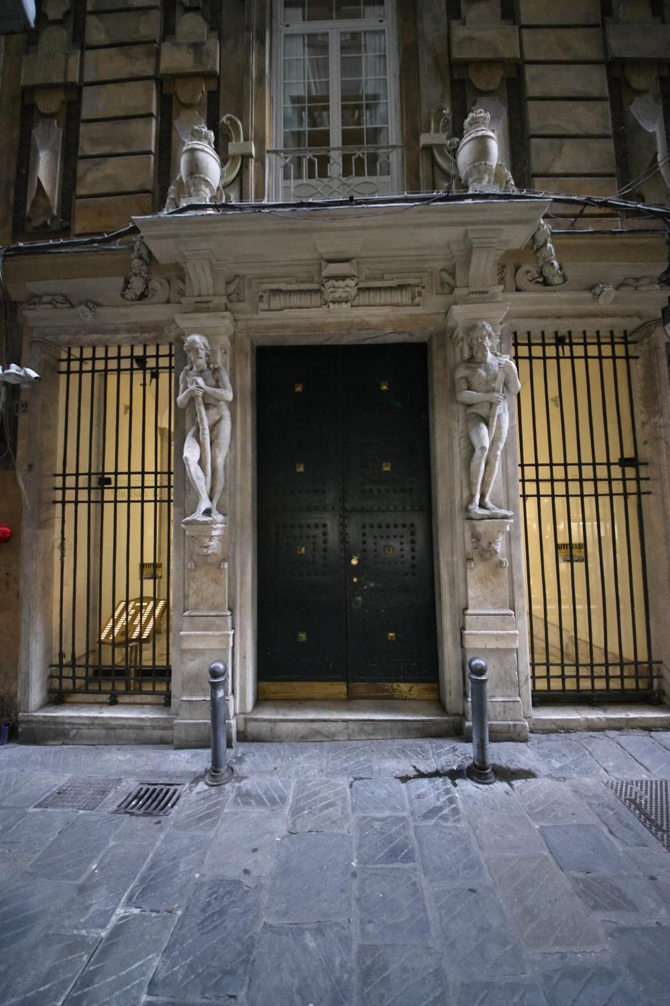 Nik Rooms Genoa Luaran gambar