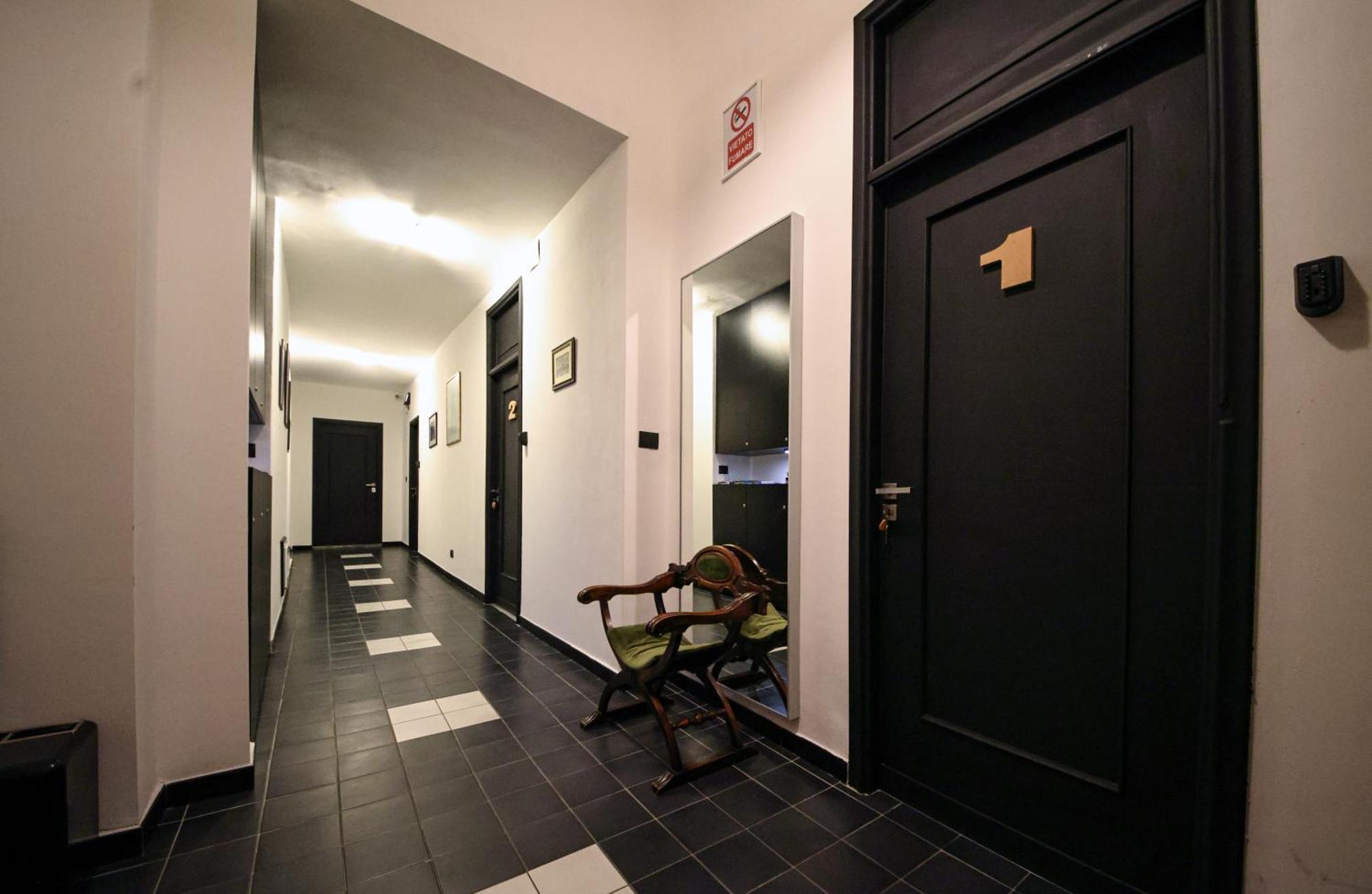 Nik Rooms Genoa Luaran gambar
