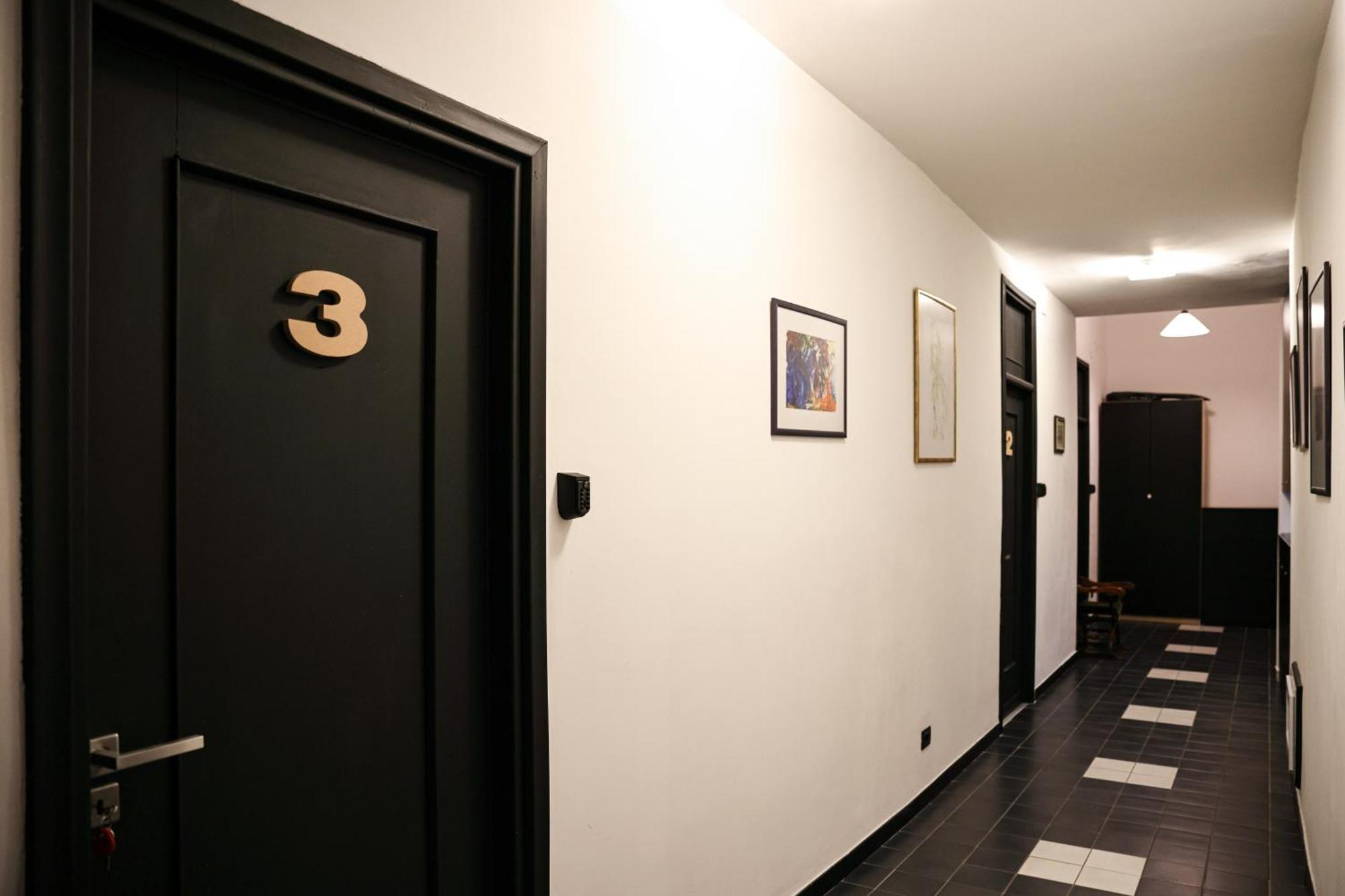 Nik Rooms Genoa Luaran gambar