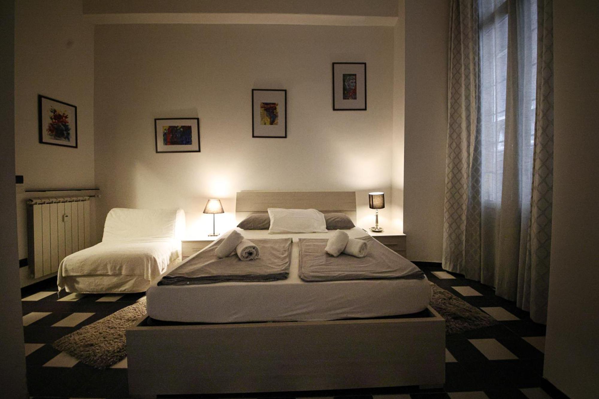 Nik Rooms Genoa Luaran gambar