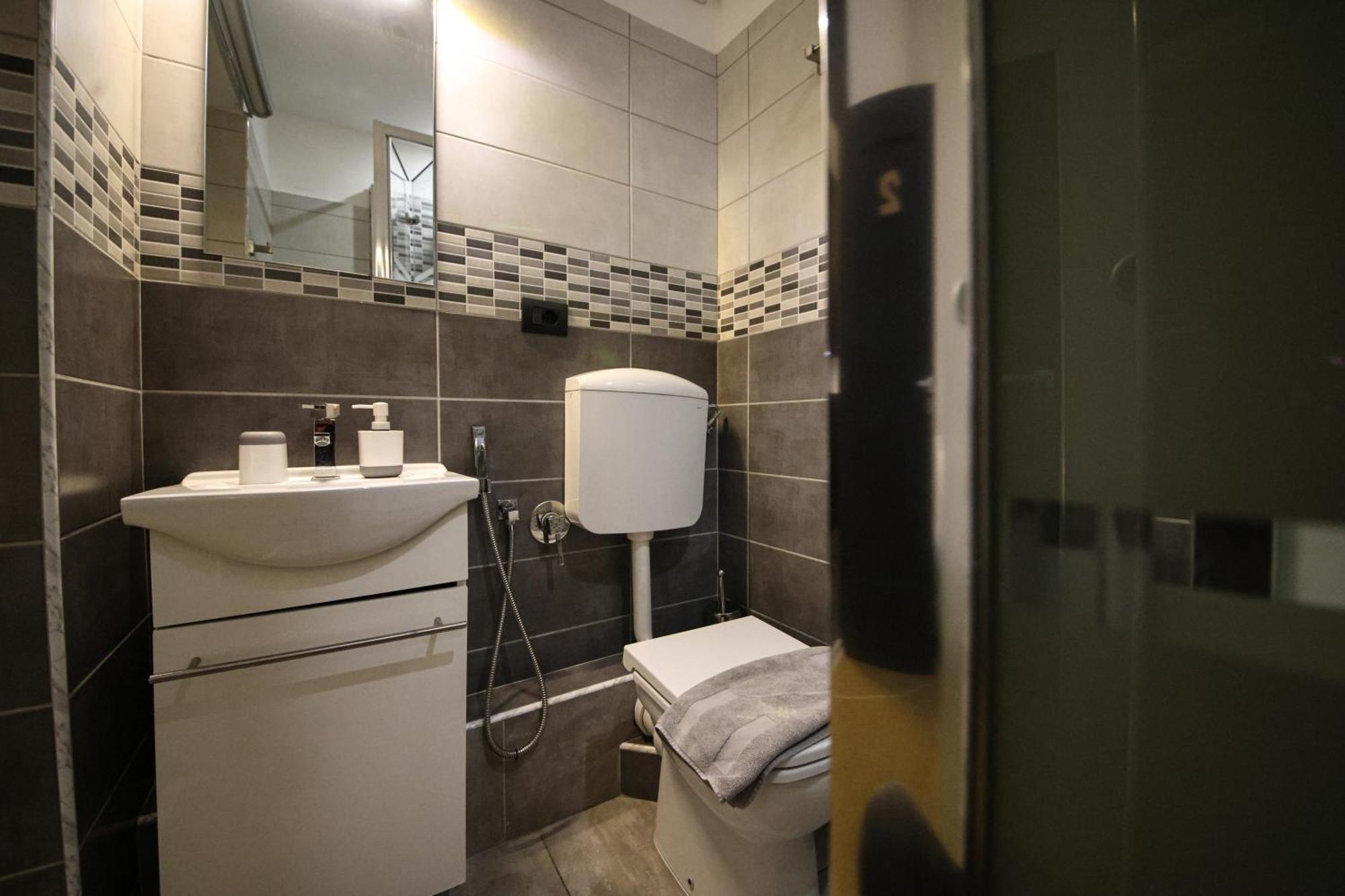 Nik Rooms Genoa Luaran gambar