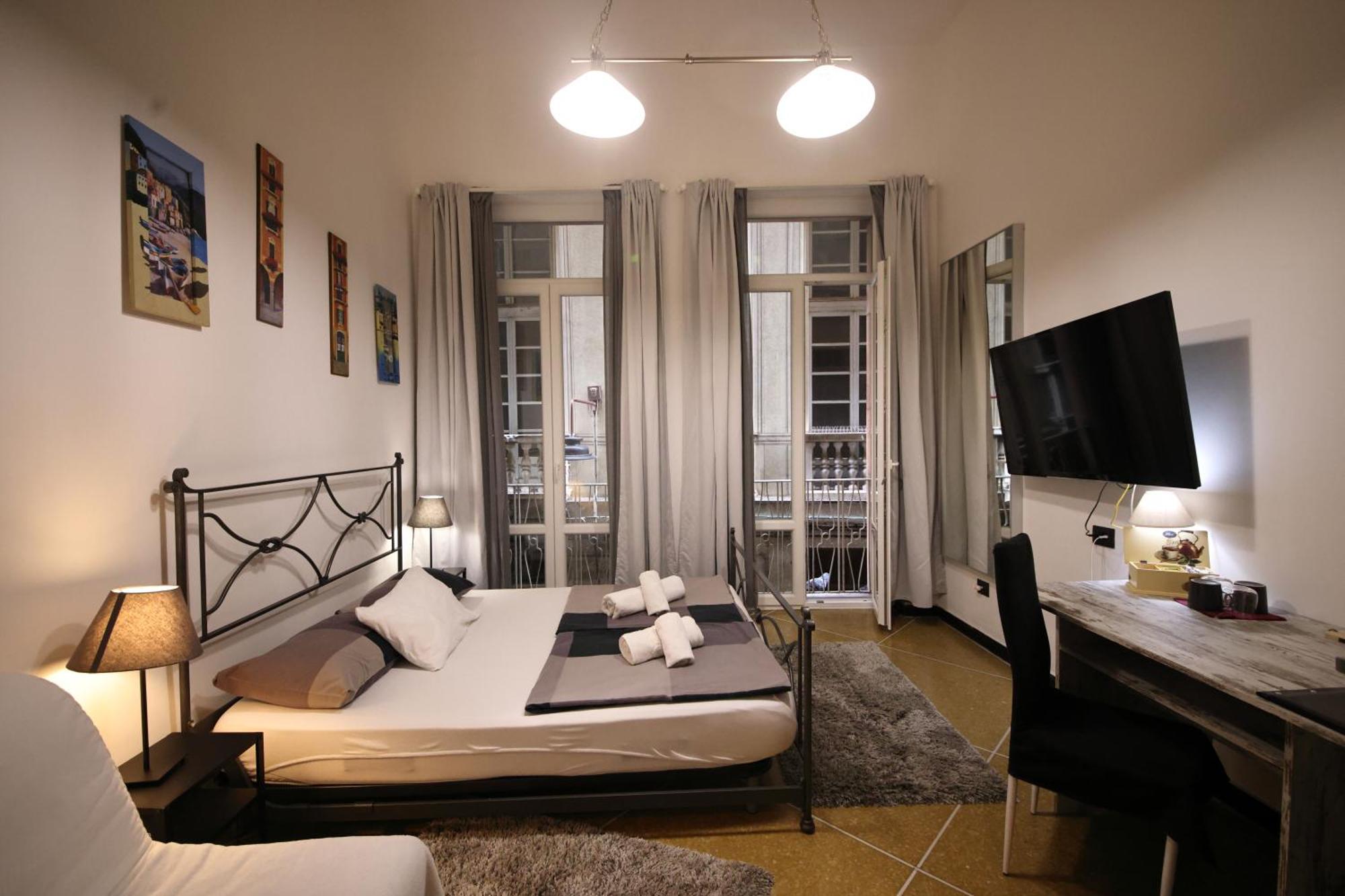 Nik Rooms Genoa Luaran gambar