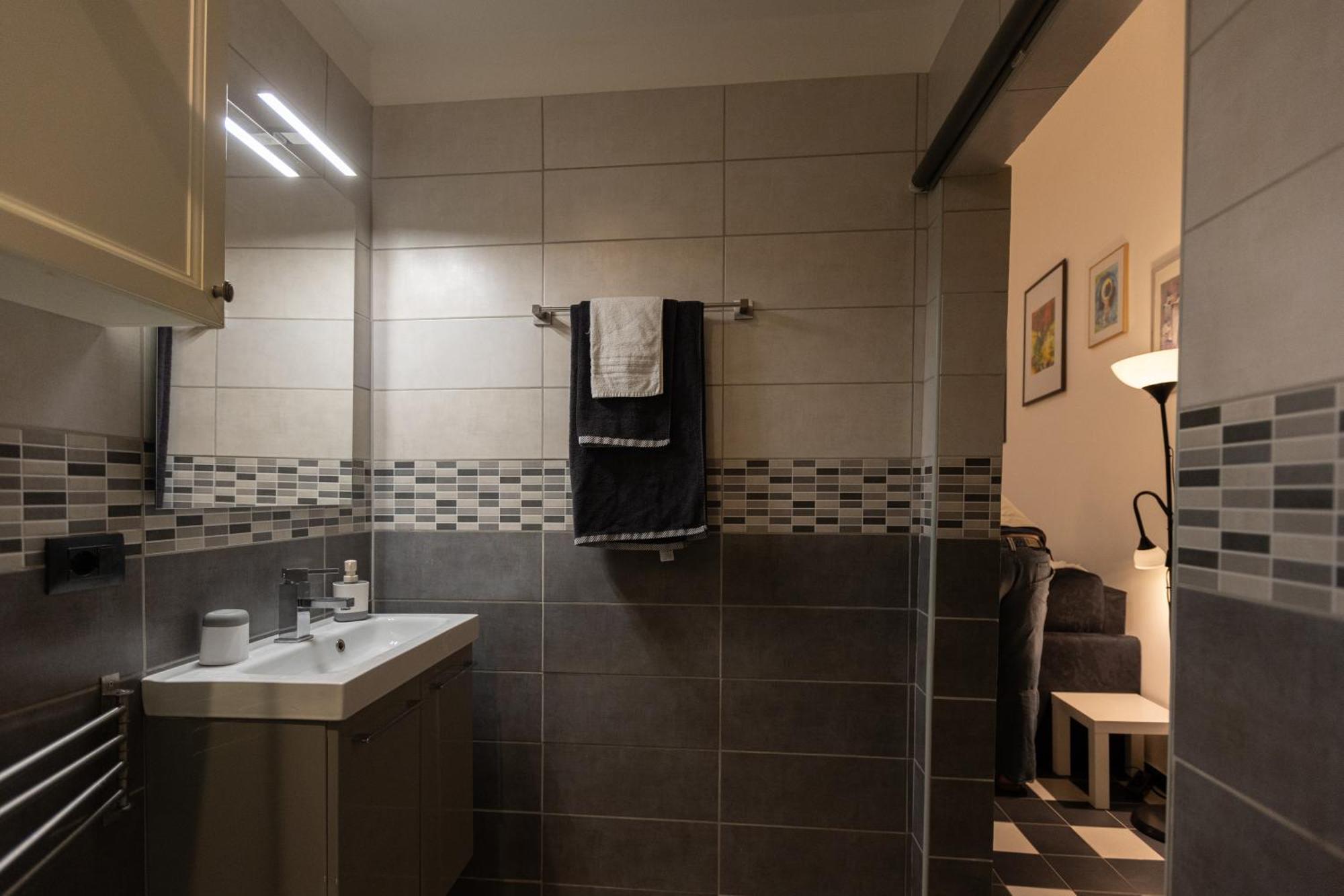 Nik Rooms Genoa Luaran gambar