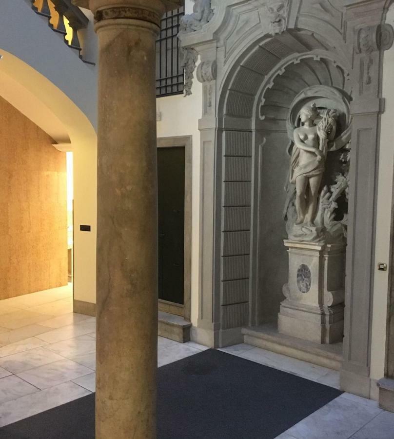 Nik Rooms Genoa Luaran gambar